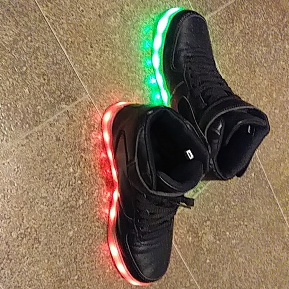 Light up shoes - Picture 4 of 5